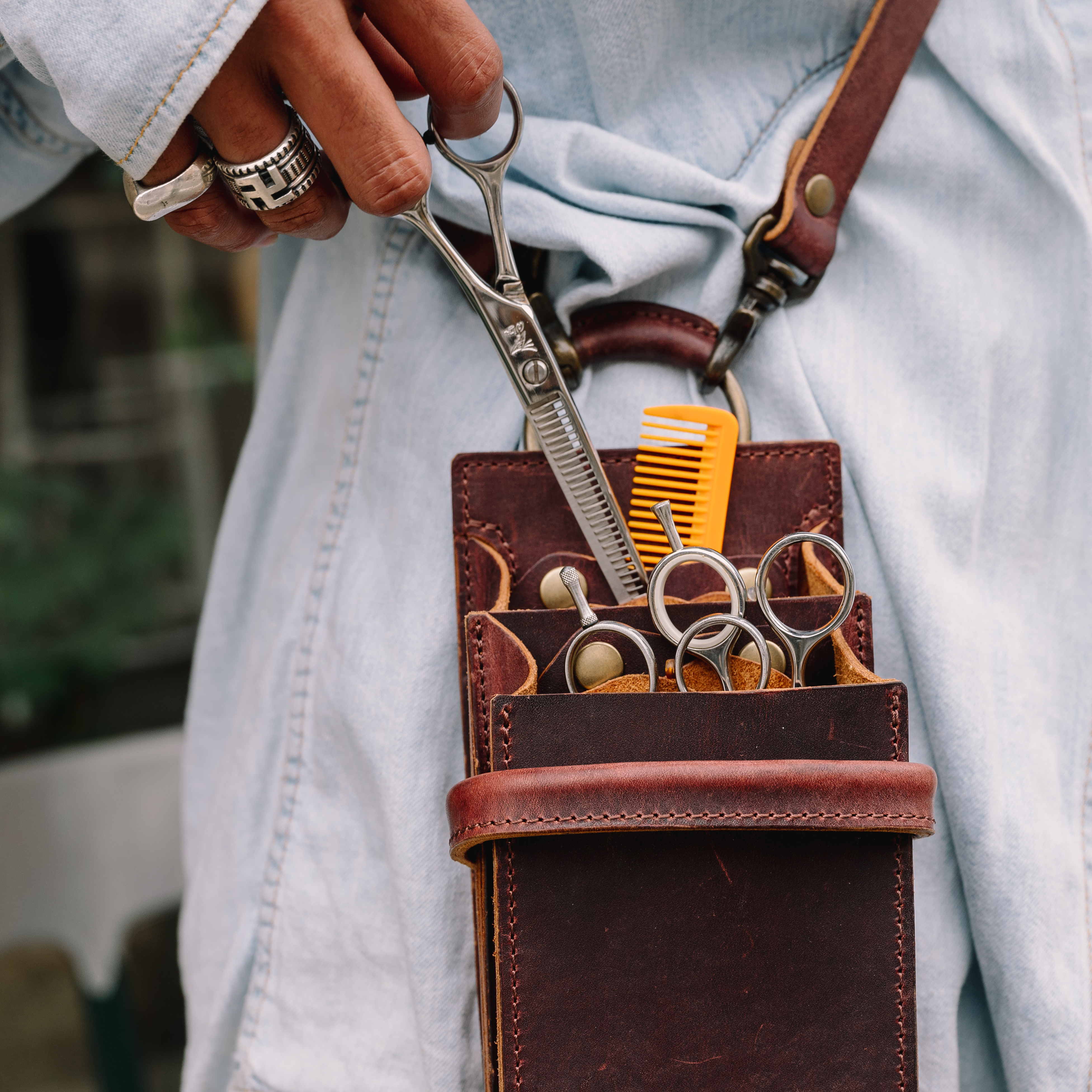 ダークブラウン＆パープル　６丁　革ベルト付　シザーケース　SCL-100/CDC ダークブラウン＆パープル 6丁 革ベルト付 シザーケース SCL